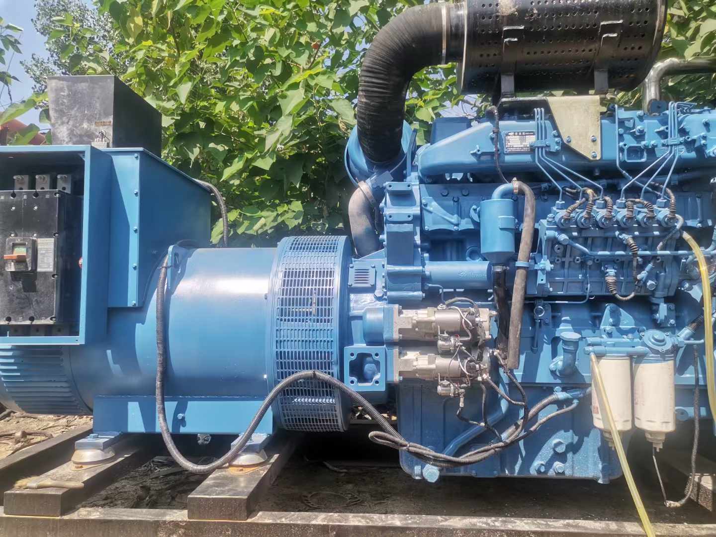 幸福路街道详细说明降低 800kW 柴油发电机输出电流波动的方法