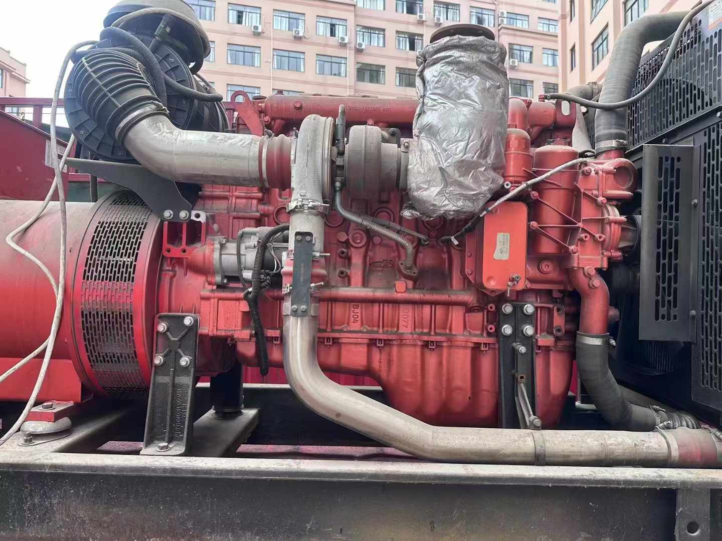 幸福路街道如何选择适合 600kW 柴油发电机组的过载保护器？